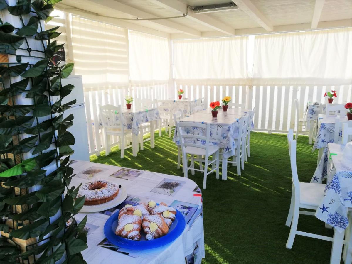 B&B Capo Rizzuto Fronte Mare エクステリア 写真
