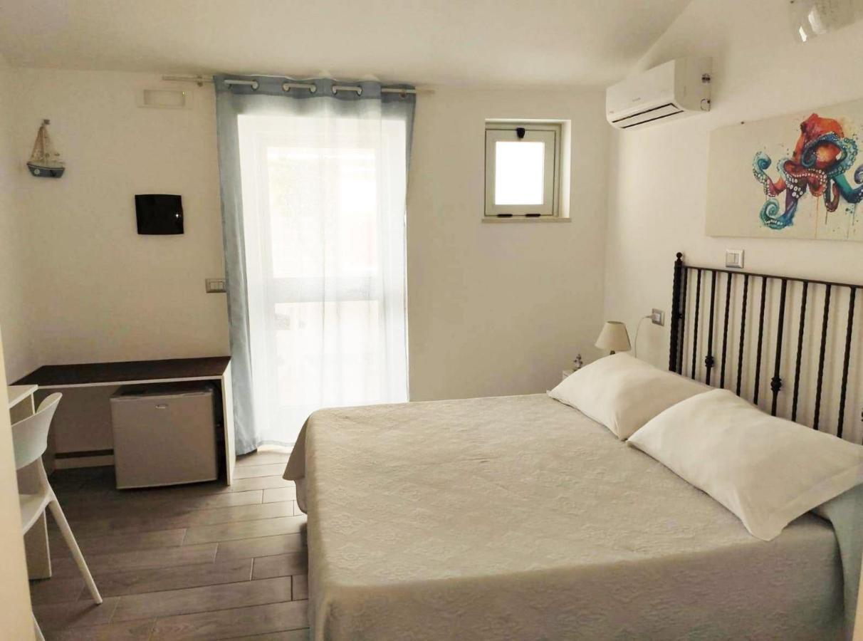 B&B Capo Rizzuto Fronte Mare エクステリア 写真