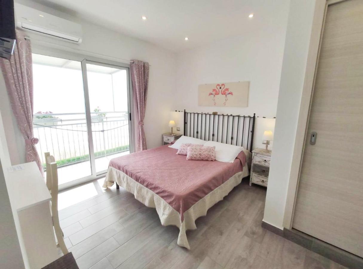 B&B Capo Rizzuto Fronte Mare エクステリア 写真